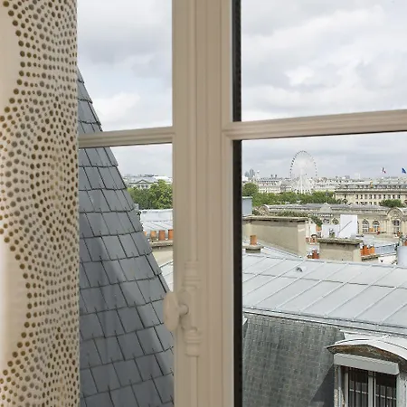 Le Narcisse Blanc 5* Paris