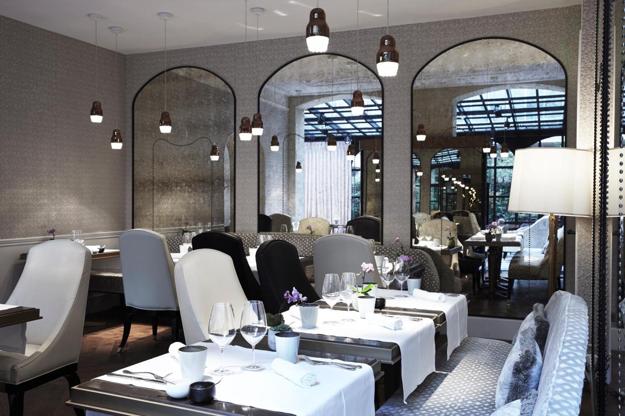 Hotel Le Narcisse Blanc Paris