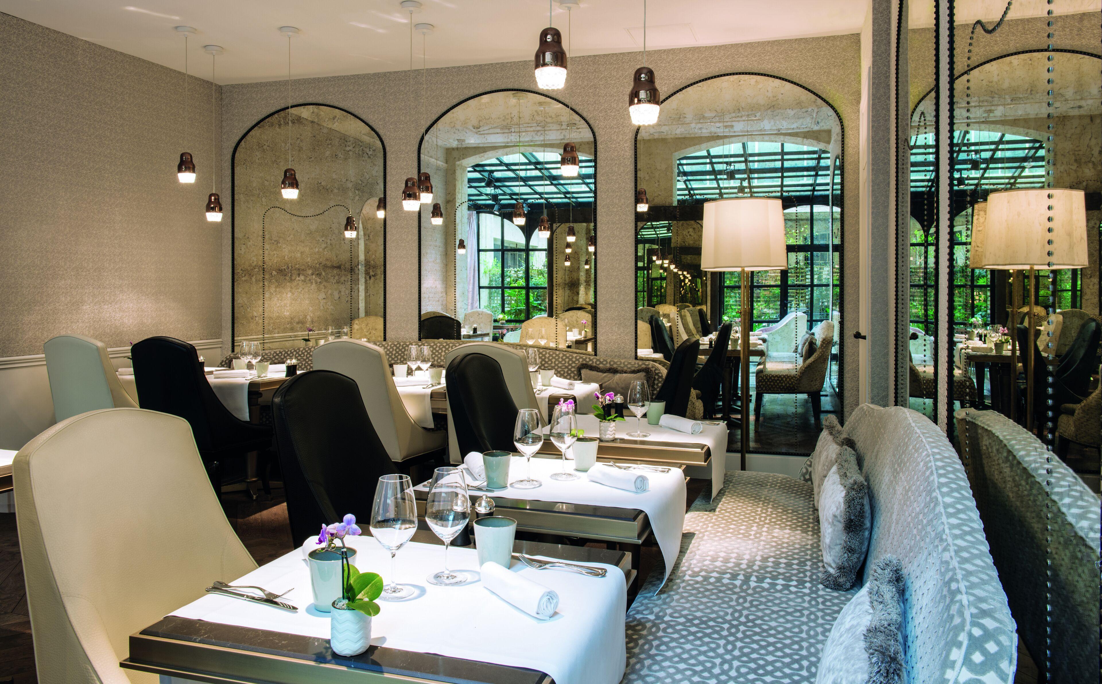 Le Narcisse Blanc Hotel 5*