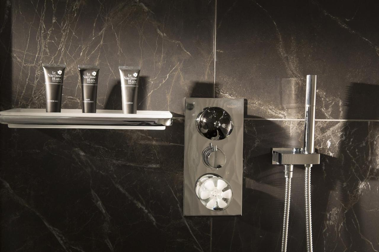 Le Narcisse Blanc Parigi